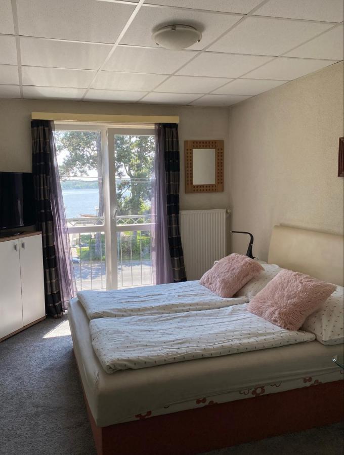 Panzio Tata Bed and Breakfast Buitenkant foto