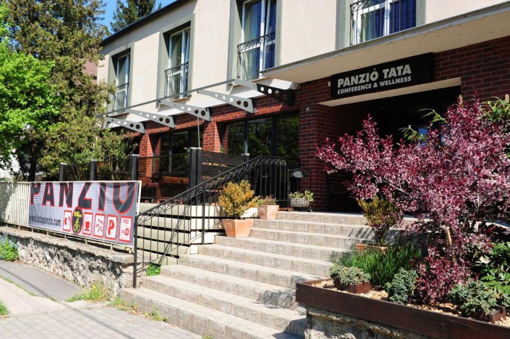 Panzio Tata Bed and Breakfast Buitenkant foto